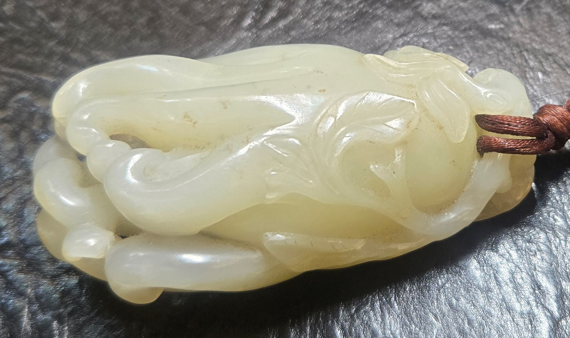 有些人的命格是絕對不能投資合夥事業。尤其開設公司是獨資或合夥？是人生必須考慮的重要抉擇問題。因為有些人是自己開公司沒有問題；但若是與人合夥籌開公司則千萬不能，會有很大的風險；因為有些命主的天生命格，只適合自己獨資當老闆，若與人合夥會有被股東欺騙，並且投資金錢也會有拿不回來的極大風險。此因這些人的天生個性善良、單純，向來對朋友很好，也很相信朋友；但他們的天生命盤顯示，朋友對他們並不忠誠且很多都是小人，此種「惡奴欺主」命格，最好方法就是不要和朋友走的太近，當然也就不能和他們有任何的金錢往來或合夥行為。